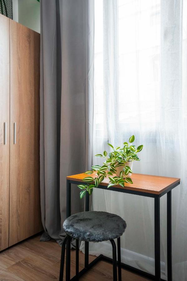 Tom Thumb & Thumbelina ~ 2 Private In Center Apartament Sofia
